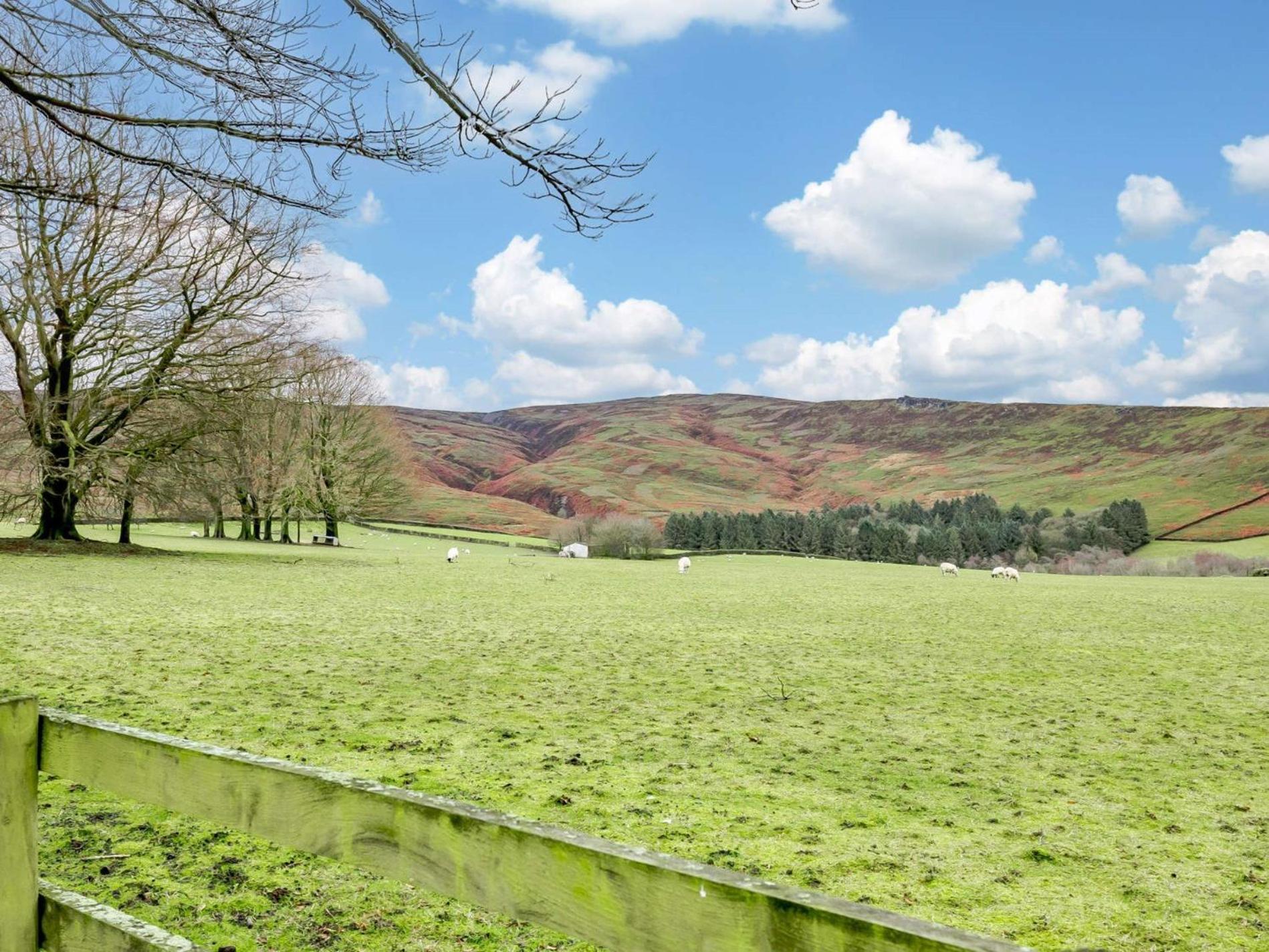 1 Bed In Glossop 52415 Villa Exterior photo